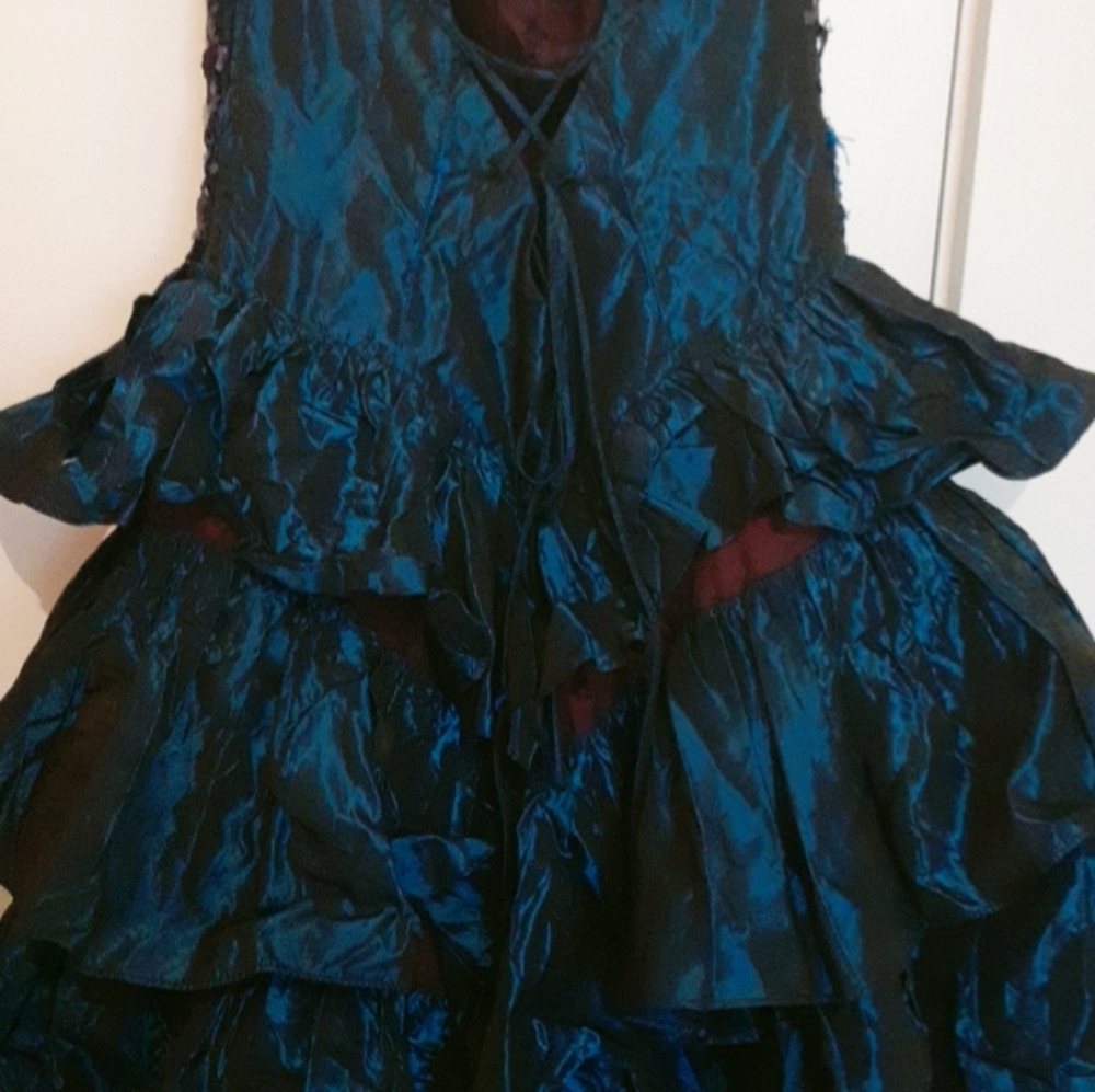 Dress - Picture 2 of 3